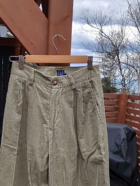 -GAP- Corduroy Pale Green Pants High Rise Wide Leg Size 6